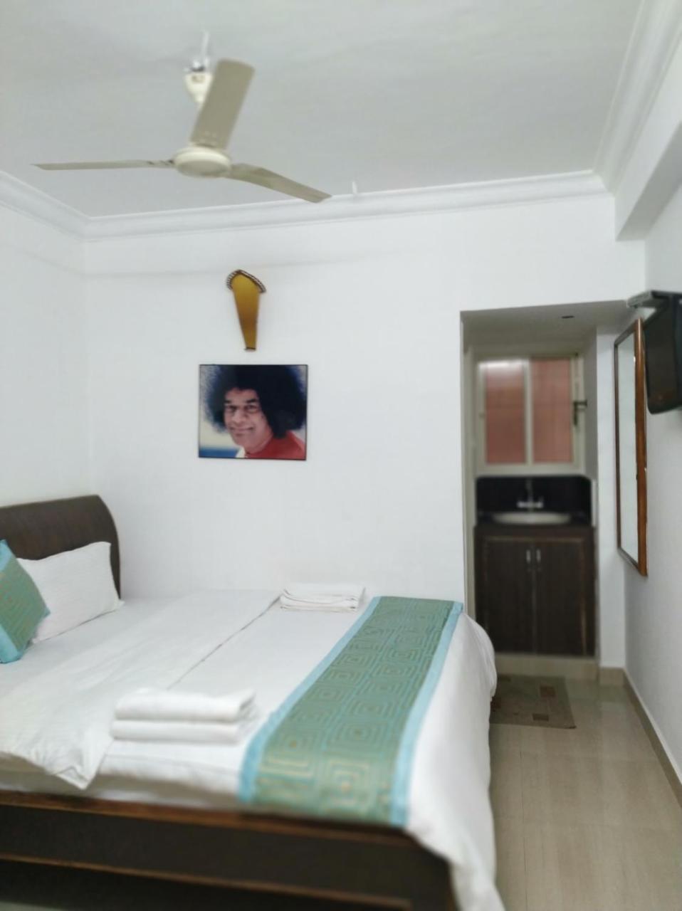 Aum Hotel Puttaparthi Buitenkant foto