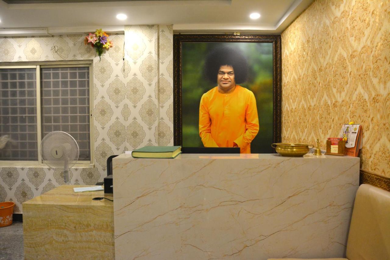 Aum Hotel Puttaparthi Buitenkant foto