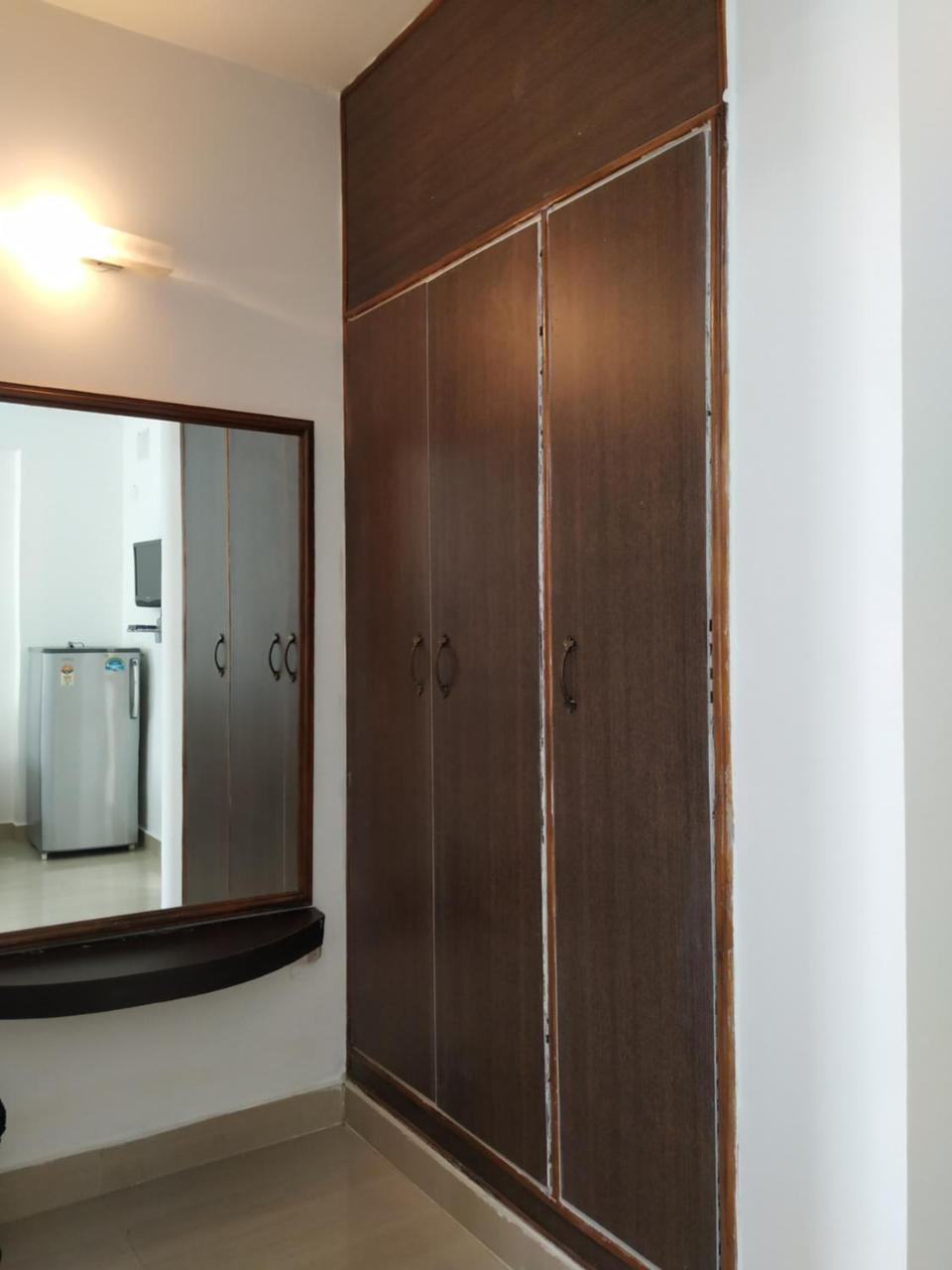 Aum Hotel Puttaparthi Buitenkant foto